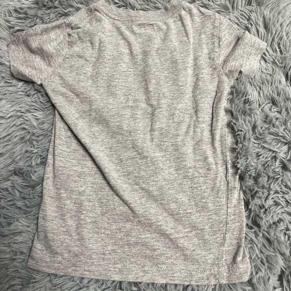 Levi's Gray & Red Short Sleeve Tee! - Picture 4 of 12